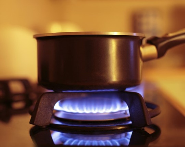 Gas