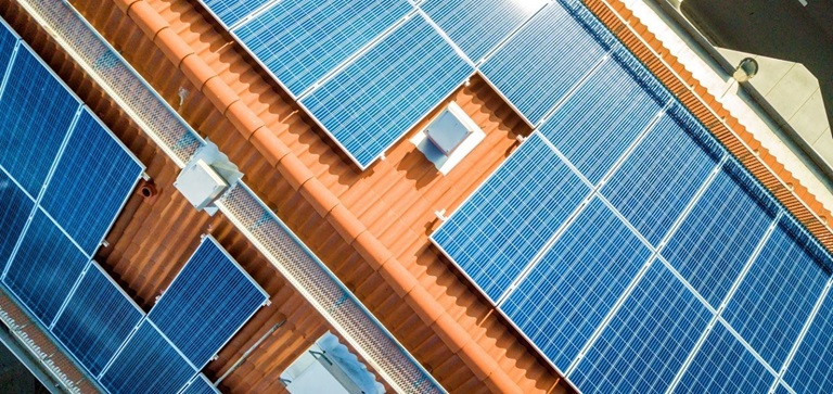 zonnepanelen; bedrijfspand verduurzamen; energiebesparing