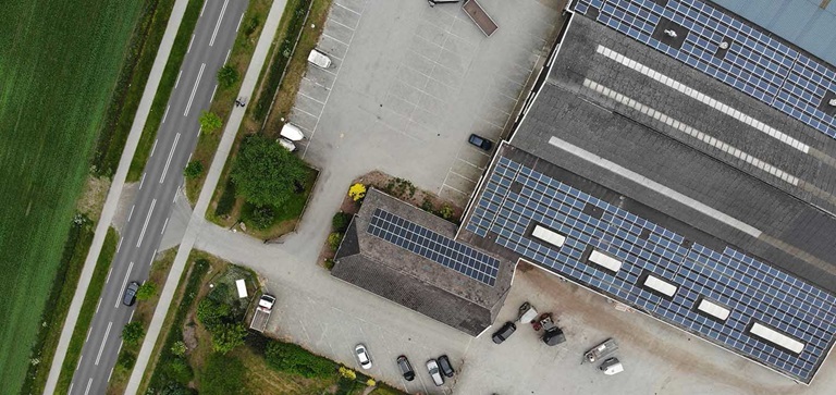 zonnepanelen bedrijfsdak; verduurzamen bedrijf