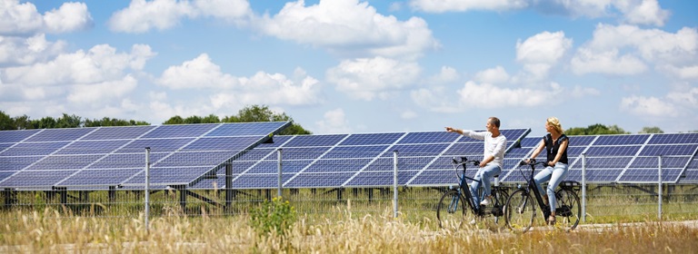 zonnepanelen; bedrijfspand verduurzamen; energiebesparing; omvormer