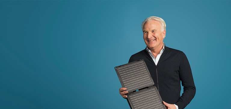 Bob Sikkes met zonnepaneel