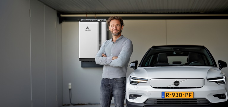 Thuisbatterij in garage