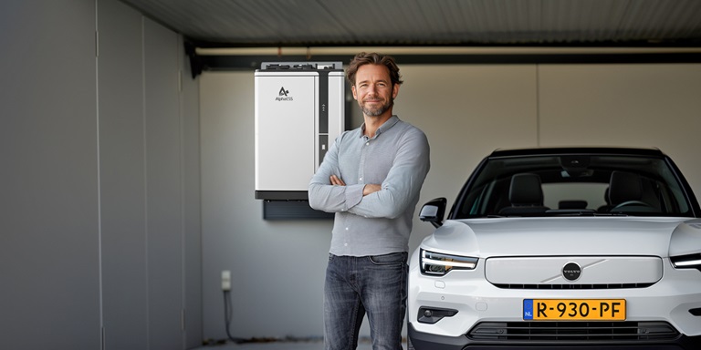 Thuisbatterij Alpha in garage